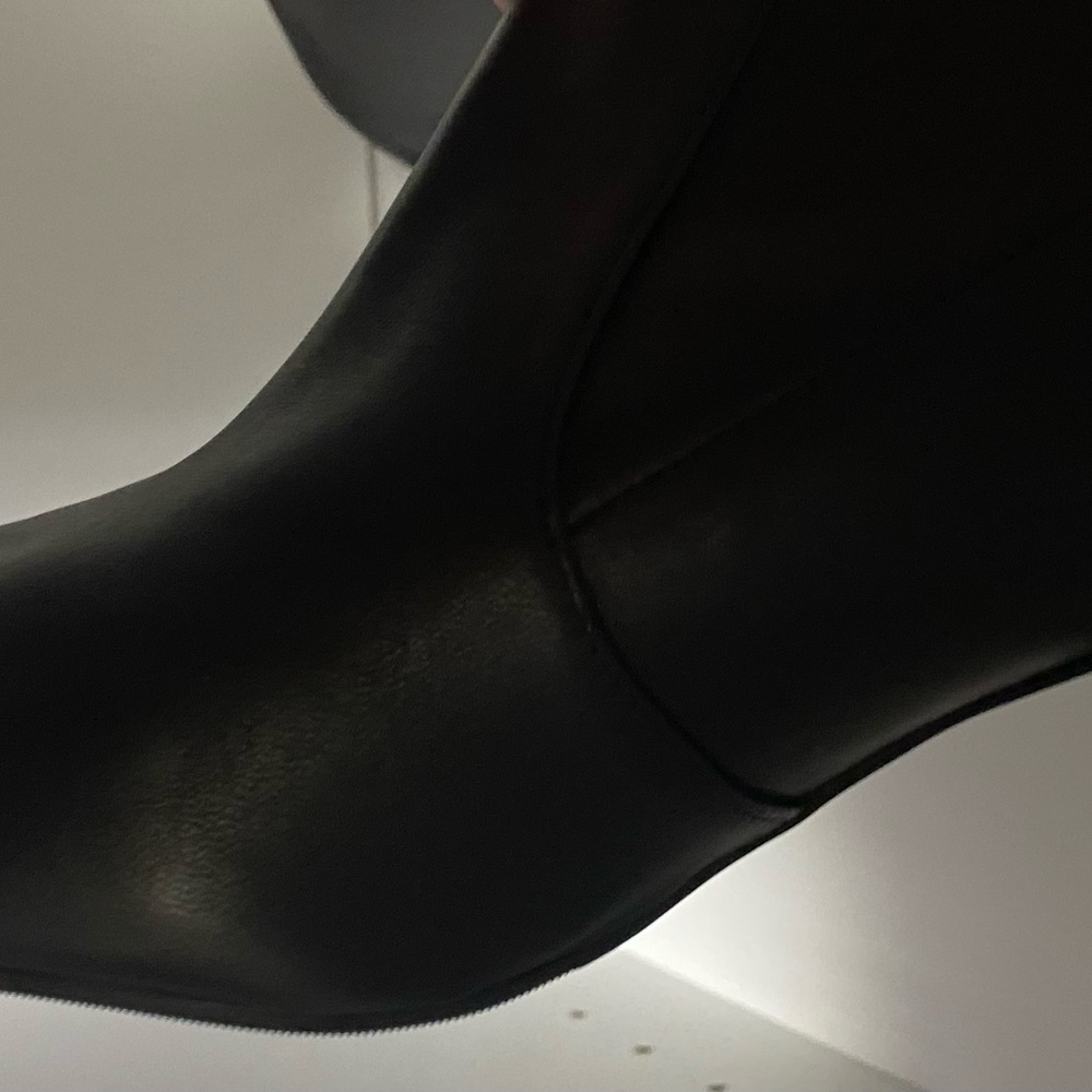 Stuart Weitzman Liviana Black Leather Boot - Picture 8 of 10